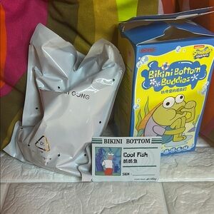 Bikini Bottom Buddies Cool Fish Toy